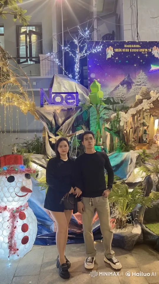Christmas Lights and Kung Fu Display Harmony – AI Generated Video | Hailuo AI