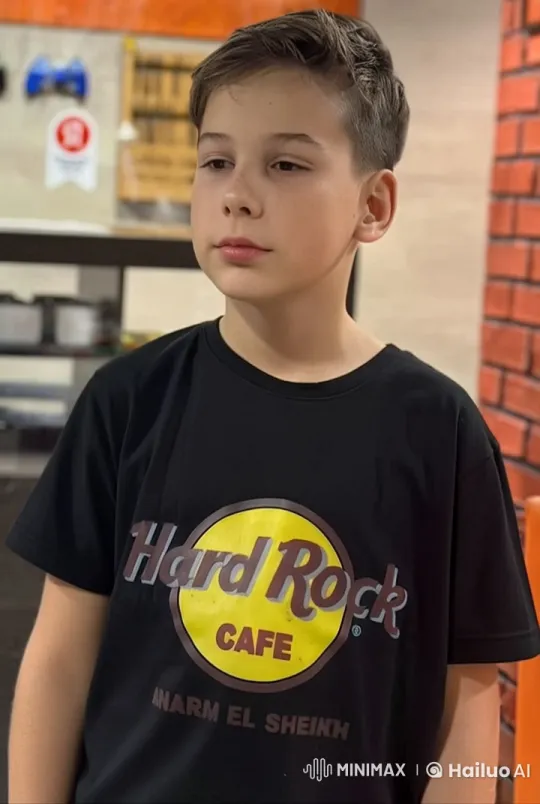 11-Year-Old Explores Neural Networks and Moon Adventure – AI Generated Video | Hailuo AI