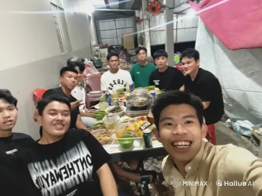 Friends' Meal Turns Into Impromptu Martial Arts Display – AI Generated Video | Hailuo AI