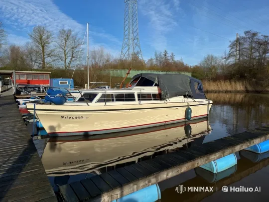 Boat 'Princess' Sinks Peacefully in Serene Marina – AI Generated Video | Hailuo AI