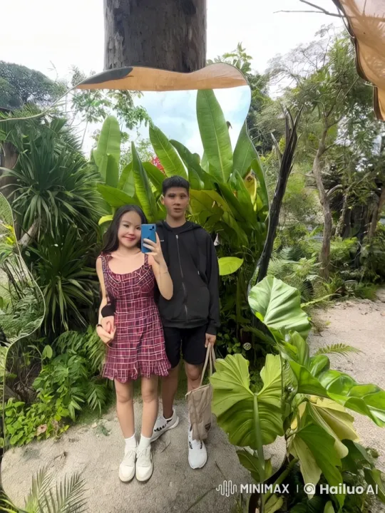 Couple's Energetic Kung Fu Battle in Garden Setting – AI Generated Video | Hailuo AI