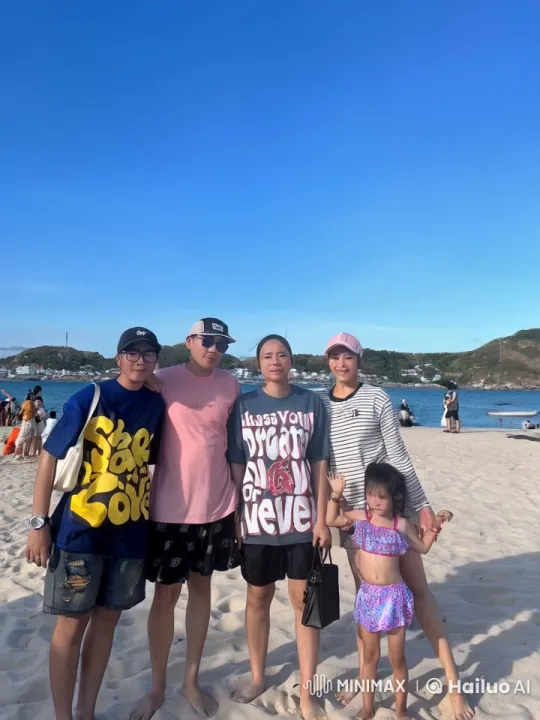Beachfront Kungfu Fight with Acrobatic Mastery – AI Generated Video | Hailuo AI