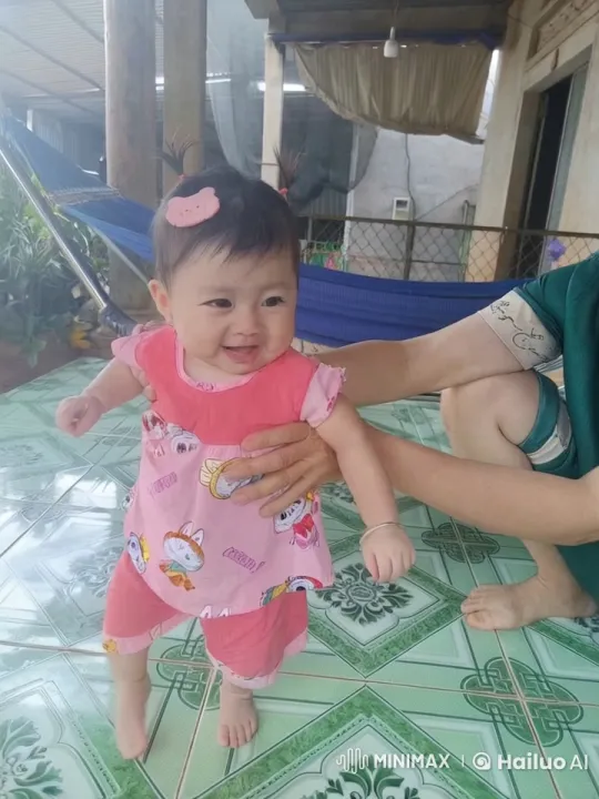 Baby's First Pumpkin Patch Experience – AI Generated Video | Hailuo AI