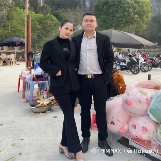 Dynamic Martial Arts Display at Outdoor Market – AI Generated Video | Hailuo AI