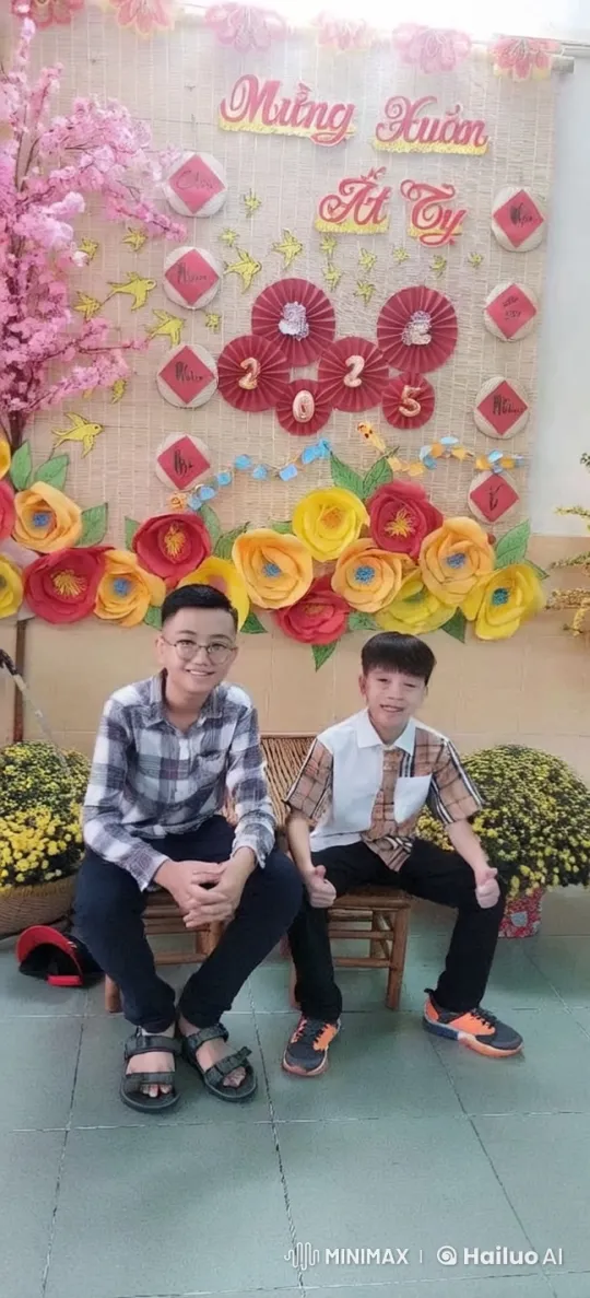 Boys Celebrate Vietnamese New Year with Energetic Kungfu Display – AI Generated Video | Hailuo AI
