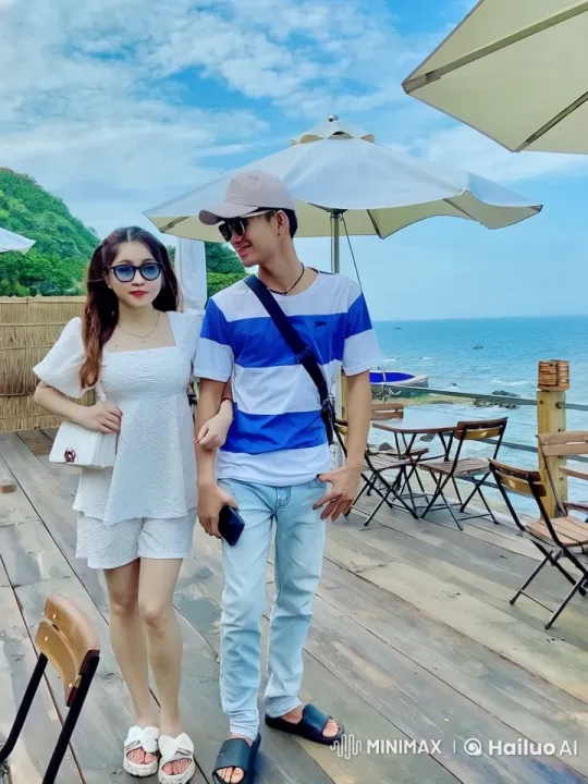 Couple Showcases Kungfu Skills on Seaside Deck – AI Generated Video | Hailuo AI