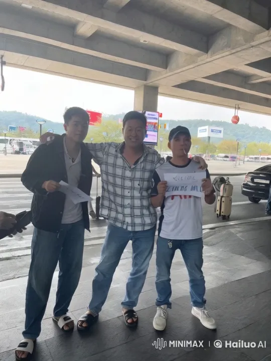 Airport Kung Fu Masters Display Coordination – AI Generated Video | Hailuo AI