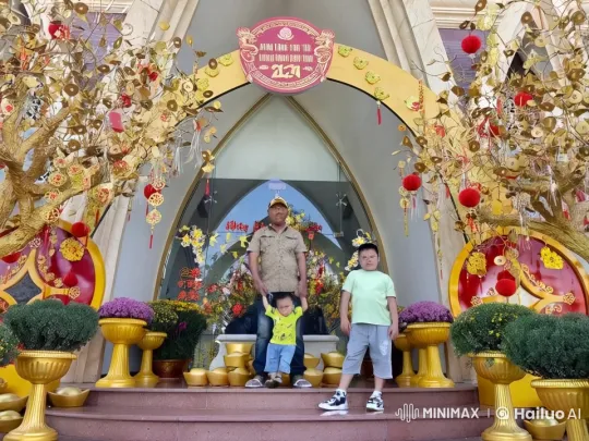 Family Celebrates Tradition with Kungfu Display – AI Generated Video | Hailuo AI