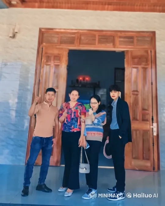 Kung Fu Fight Scene in Front of Wooden Doors – AI Generated Video | Hailuo AI
