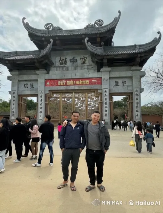 Traditional Temple Gate Kung Fu Battle – AI Generated Video | Hailuo AI