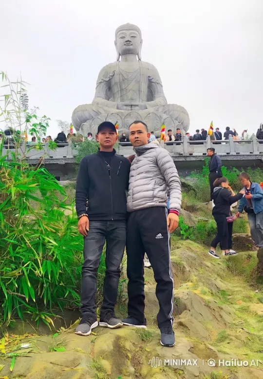 Kung Fu Sparring in Front of Buddha Statue – AI Generated Video | Hailuo AI
