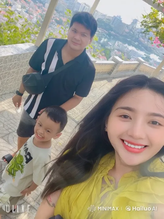 Family Practices Kung Fu with Cityscape Background – AI Generated Video | Hailuo AI