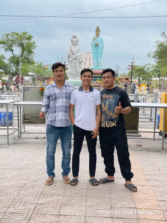 Outdoor Kungfu Performance in Front of Statue – AI Generated Video | Hailuo AI