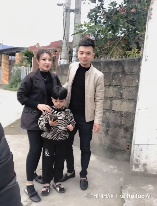 Family Portrait in Suburban Setting – AI Generated Video | Hailuo AI