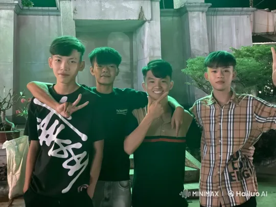 Friends Enjoying a Nighttime Group Photo in a Garden – AI Generated Video | Hailuo AI