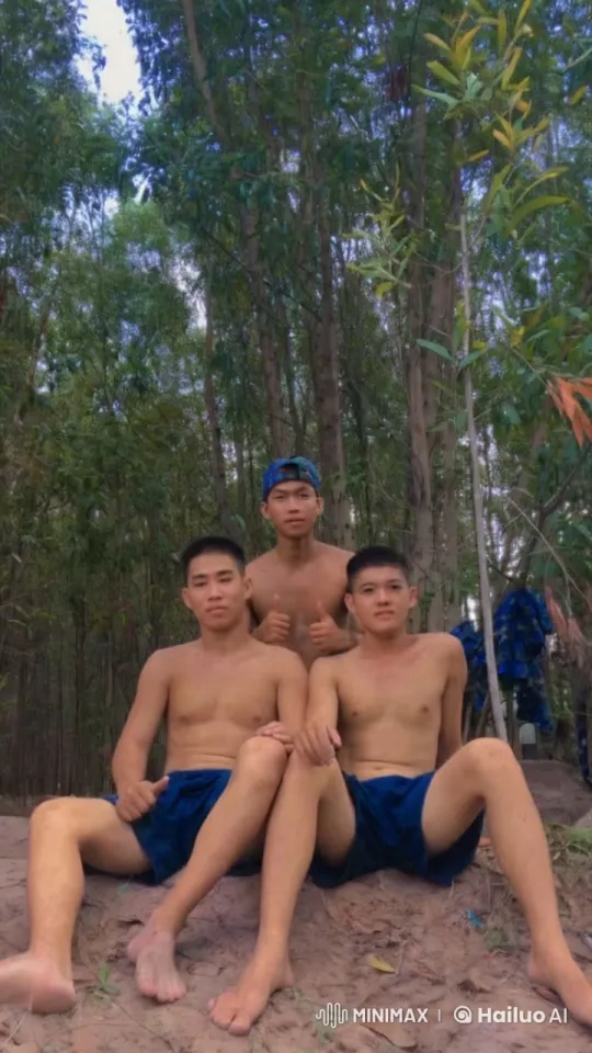 Young Men Practicing Kungfu in a Forest Setting – AI Generated Video | Hailuo AI