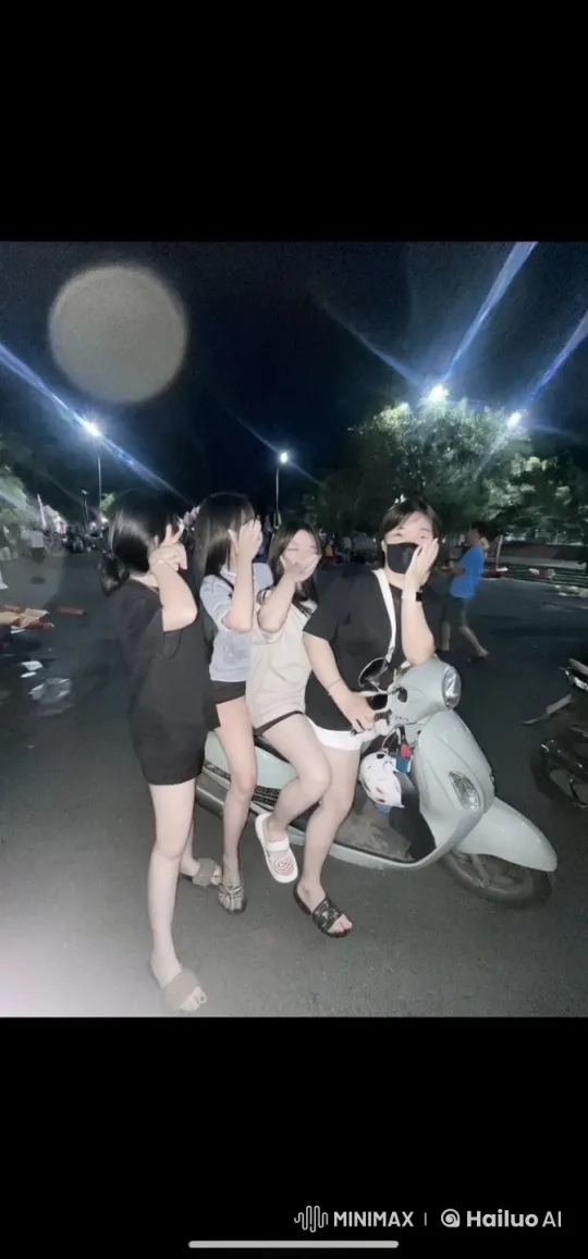 Nighttime Scooter Fight: Women Display Martial Arts Mastery – AI Generated Video | Hailuo AI