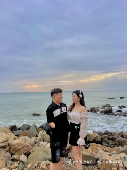 Couple Brawls at Peaceful Beach Setting – AI Generated Video | Hailuo AI
