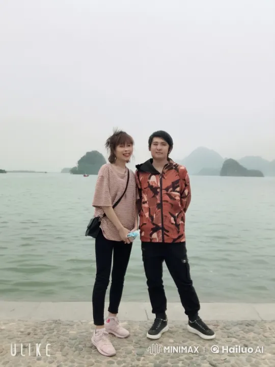 Playful waterfront fight with calm background – AI Generated Video | Hailuo AI