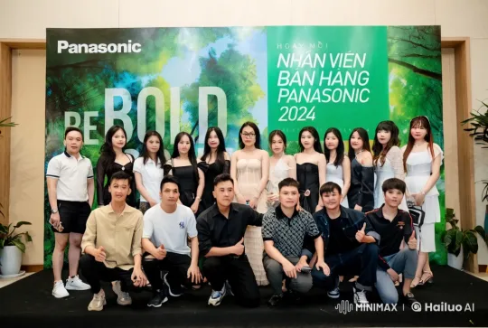 Group Displays Martial Arts Skills in 'Be Bold' Banner Scene – AI Generated Video | Hailuo AI