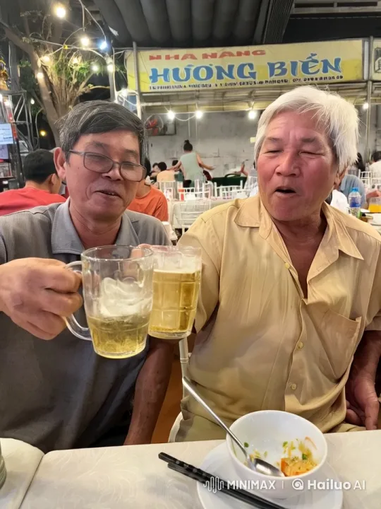 Elderly Men Demonstrate Kungfu in Vietnamese Restaurant – AI Generated Video | Hailuo AI