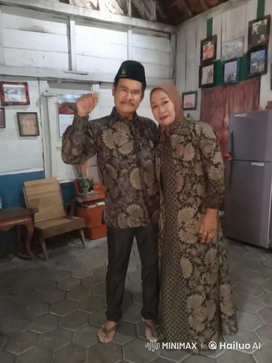 Couple Playfully Spar in Rustic Decor Setting – AI Generated Video | Hailuo AI