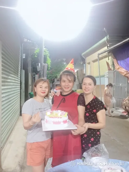 Nighttime Street Kung Fu Celebration Display – AI Generated Video | Hailuo AI