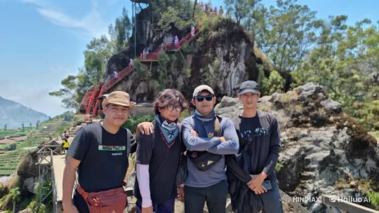 Men Enjoying Adventure on Mount Prau Bridge – AI Generated Video | Hailuo AI