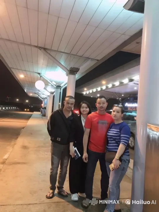 Nighttime Martial Arts Display by Four Individuals – AI Generated Video | Hailuo AI