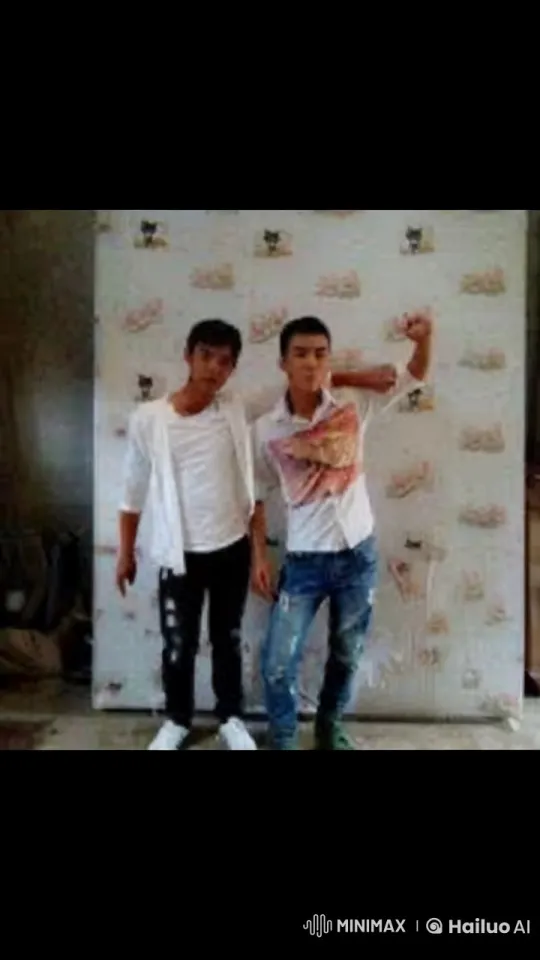 Friends Display Martial Arts Skills in Dynamic Sequence – AI Generated Video | Hailuo AI