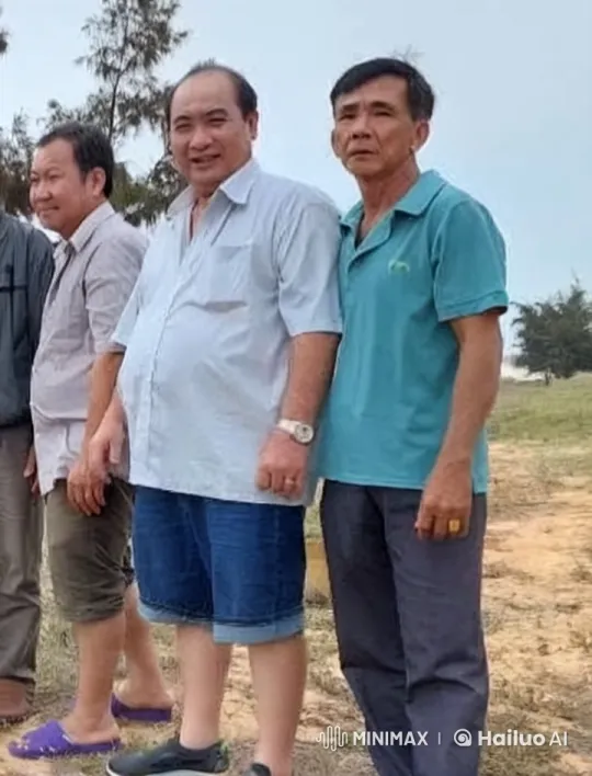 Two Men Dance and Share a Kiss in Peaceful Outdoors – AI Generated Video | Hailuo AI