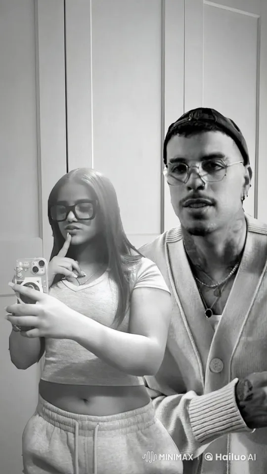 Young Couple's Intimate Selfie Moment – AI Generated Video | Hailuo AI