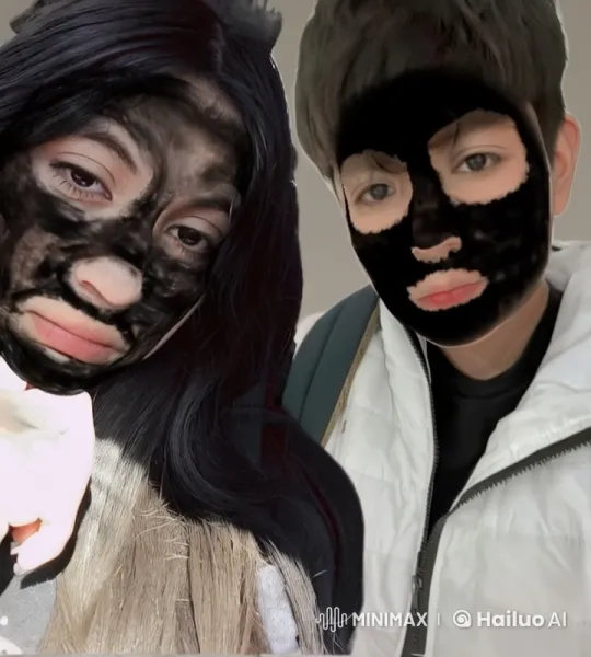 Intimate Close-up of Two Individuals Kissing – AI Generated Video | Hailuo AI