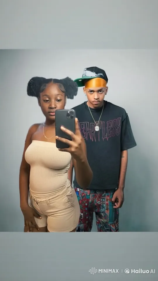 Couple Taking Selfie and Sharing a Kiss – AI Generated Video | Hailuo AI