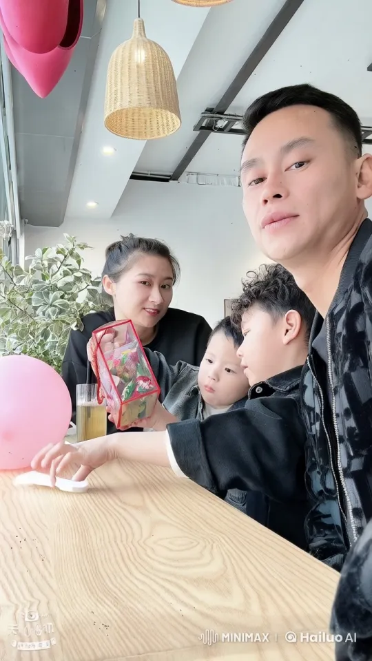 Kung Fu Practitioners Spar in Vibrant Café Setting – AI Generated Video | Hailuo AI