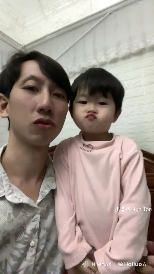 Playful Fake Fight Scene with Child and Adult – AI Generated Video | Hailuo AI
