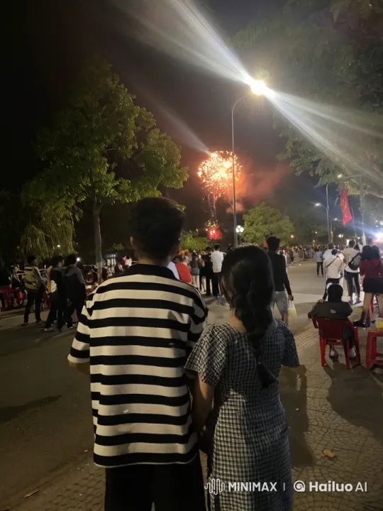 Nighttime Street Fight Showdown Under Fireworks – AI Generated Video | Hailuo AI