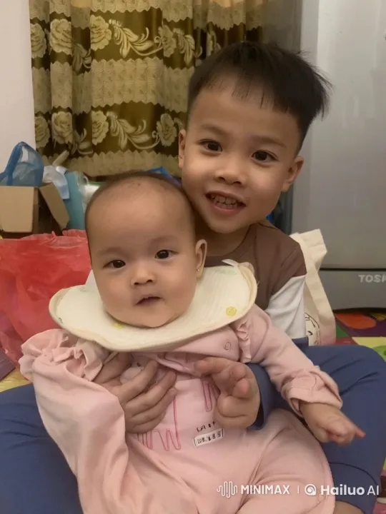 Children's Imaginative Kungfu Play Indoors – AI Generated Video | Hailuo AI