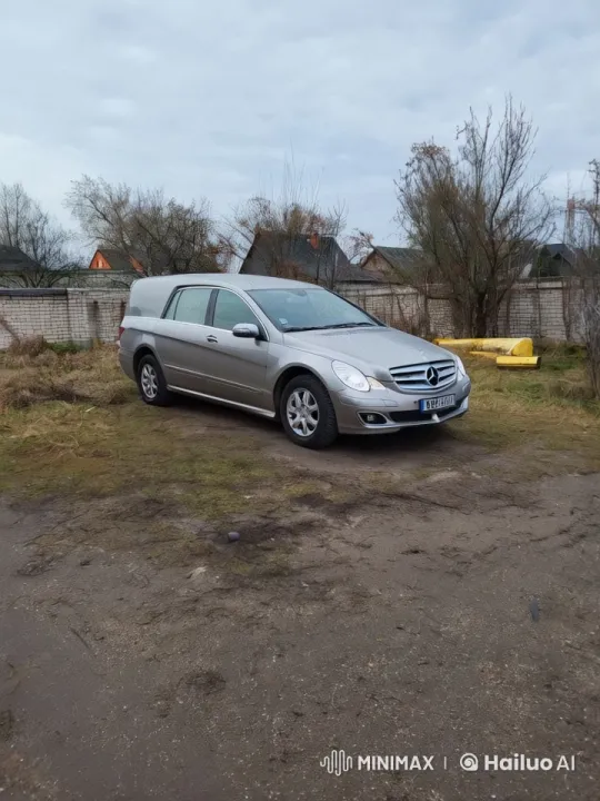Silver Mercedes-Benz Engulfed in Flames – AI Generated Video | Hailuo AI