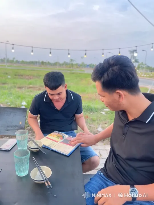 Outdoor Dining with Friends at Twilight – AI Generated Video | Hailuo AI