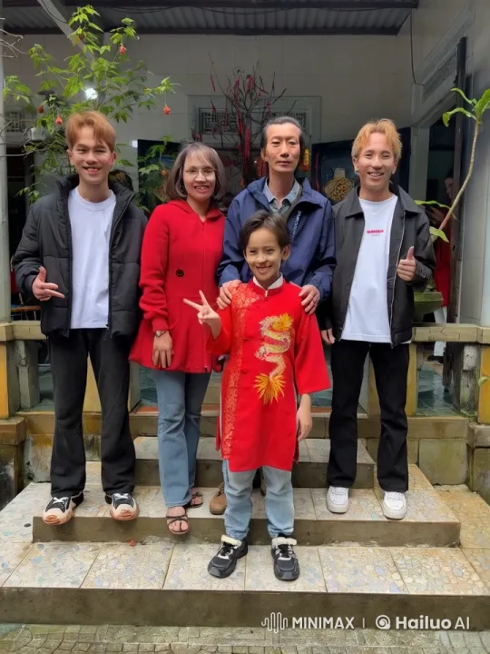 Family Watches Child Perform Impressive Kung Fu – AI Generated Video | Hailuo AI