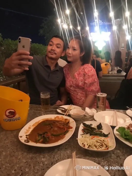 Couple Surprises with Kung Fu in Live2D Animated Selfie – AI Generated Video | Hailuo AI
