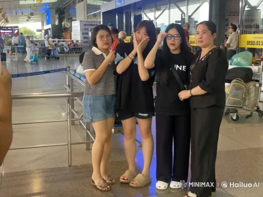Women Practice Kung Fu in Bustling Airport Terminal – AI Generated Video | Hailuo AI