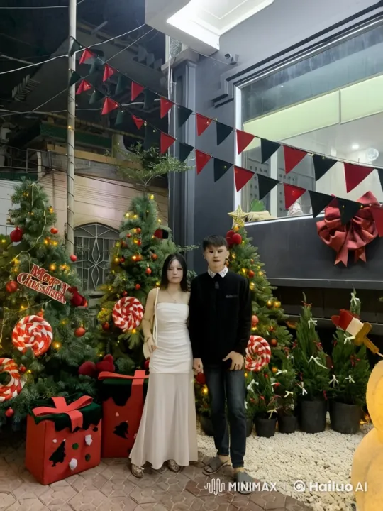 Christmas Martial Arts Display Amid Festive Decor – AI Generated Video | Hailuo AI