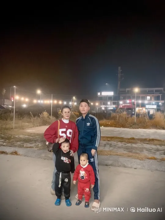 Family Enjoying Playful Kung Fu Under the Night Sky – AI Generated Video | Hailuo AI