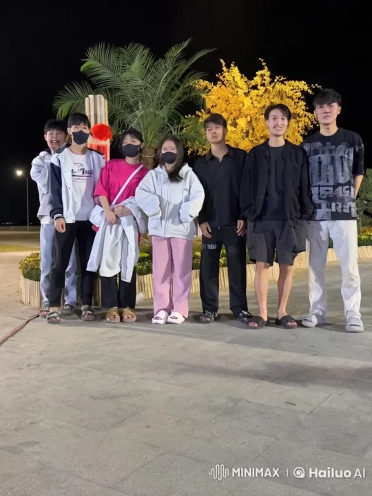 Nighttime Casual Gathering with Vibrant Plants – AI Generated Video | Hailuo AI