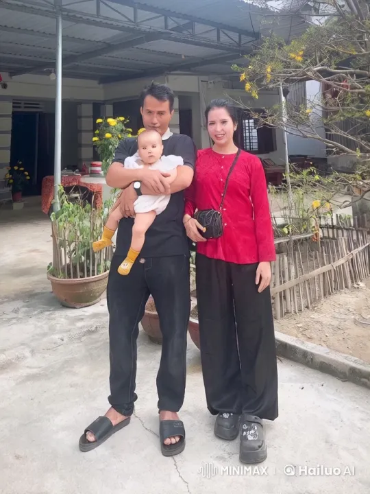 Family Demonstrates Martial Arts in Front of Home – AI Generated Video | Hailuo AI