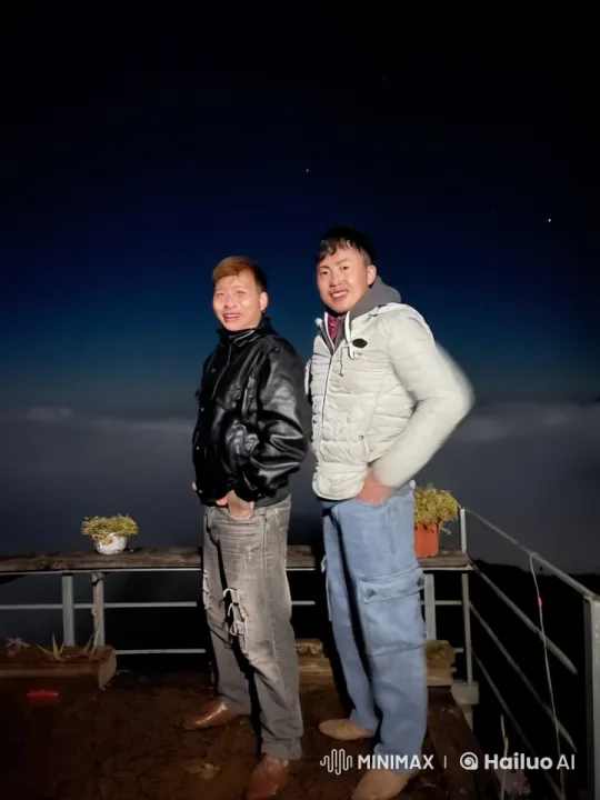 Casual Kung Fu Duel Under Evening Sky – AI Generated Video | Hailuo AI