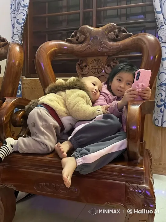 Kids' Playful Kung Fu Fight in Cozy Indoor Setting – AI Generated Video | Hailuo AI