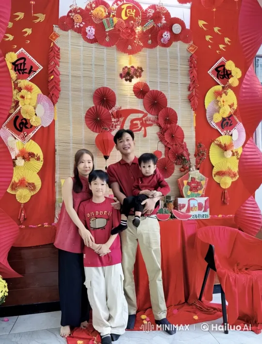Family Celebrates Tet New Year with Martial Arts Display – AI Generated Video | Hailuo AI